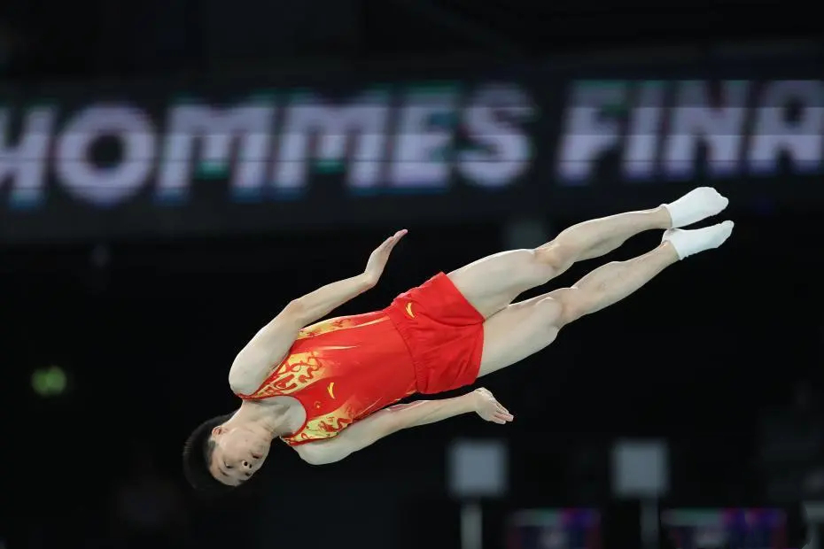 墨西哥男子蹦床选手飞身一跃,摘得金牌 墨西哥男子蹦床选手飞身一跃,摘得金牌