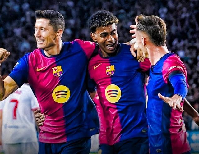 塞维利亚客场斩获三分,火力全开 塞维利亚客场斩获三分,火力全开