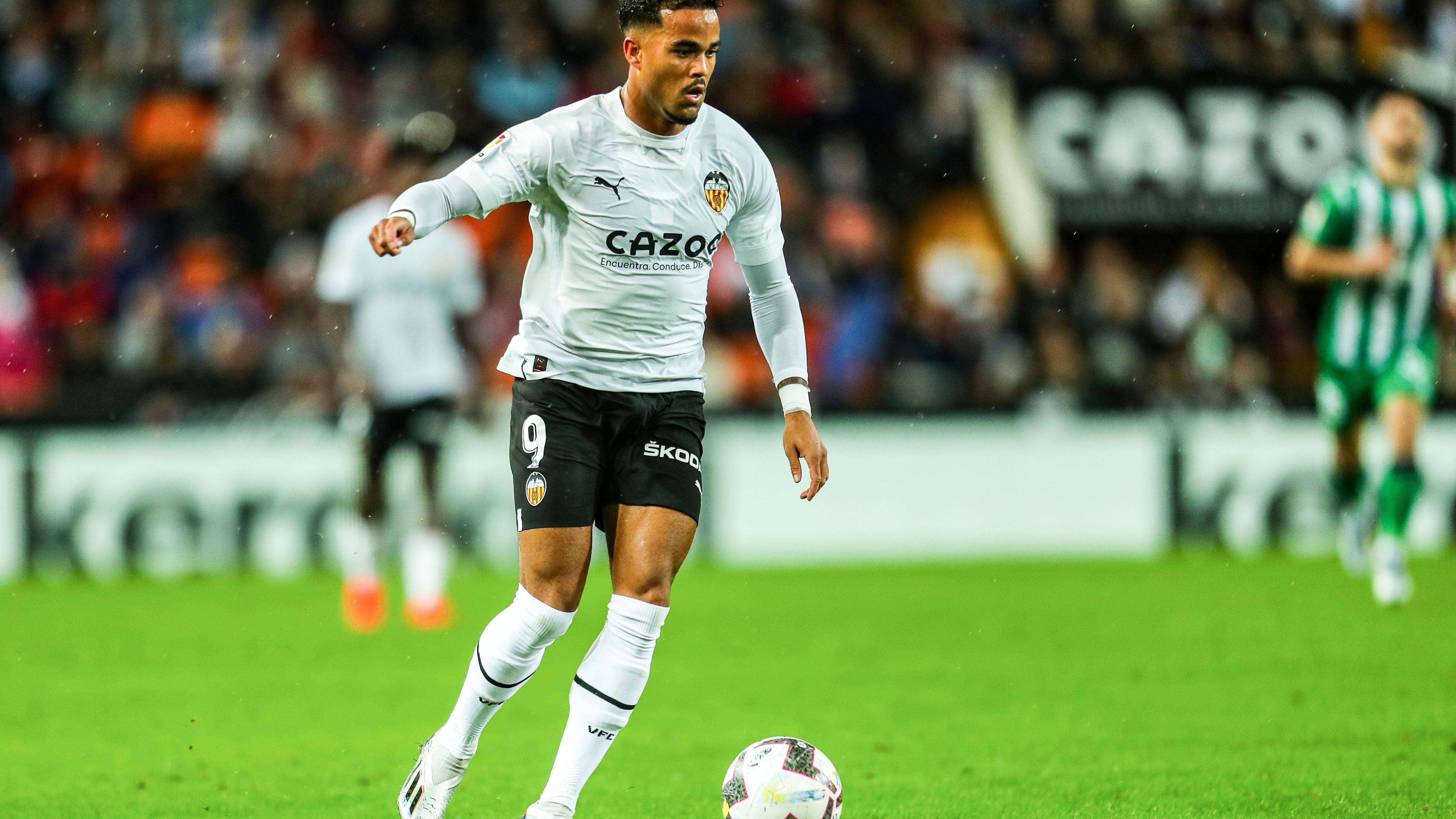 瓦伦西亚主场惨败，连败局势难改的简单介绍