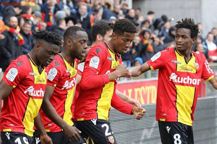 圣埃蒂安主场保持不败，豪取三分