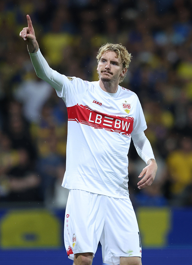 爱游戏电竞-法兰克福客场-大胜沃尔夫斯堡，亨特梅开二度的简单介绍