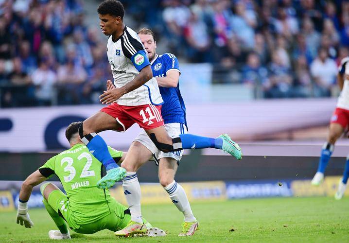 沙尔克阵容变动频繁,或将面临阵容调整 沙尔克阵容变动频繁,或将面临阵容调整