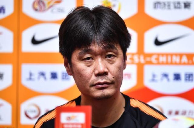 爱游戏新闻-关于山东鲁能惨败，教练组展开反思讨论的信息