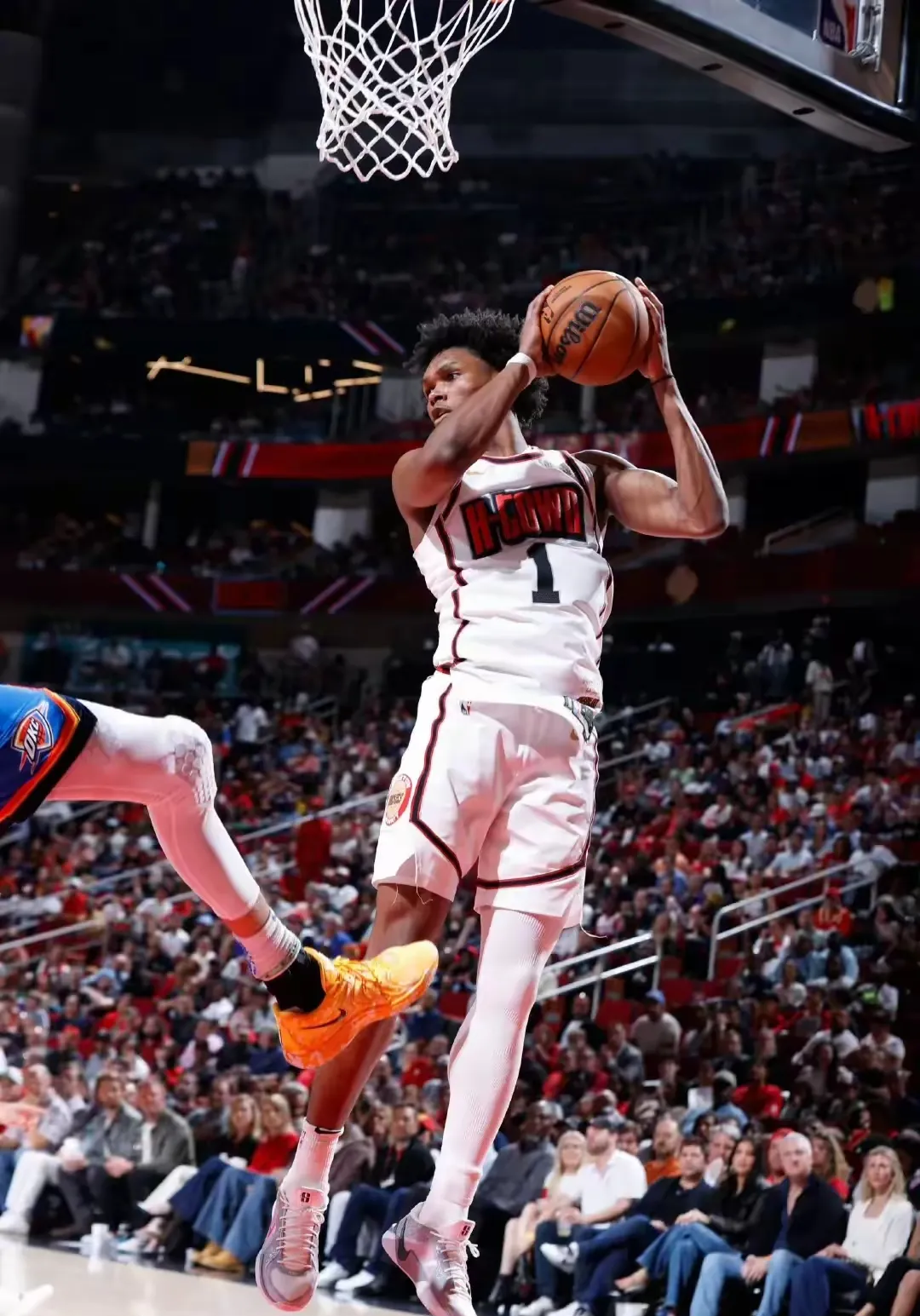 火箭大胜国王，哈登独得40分刷新个人纪录的简单介绍