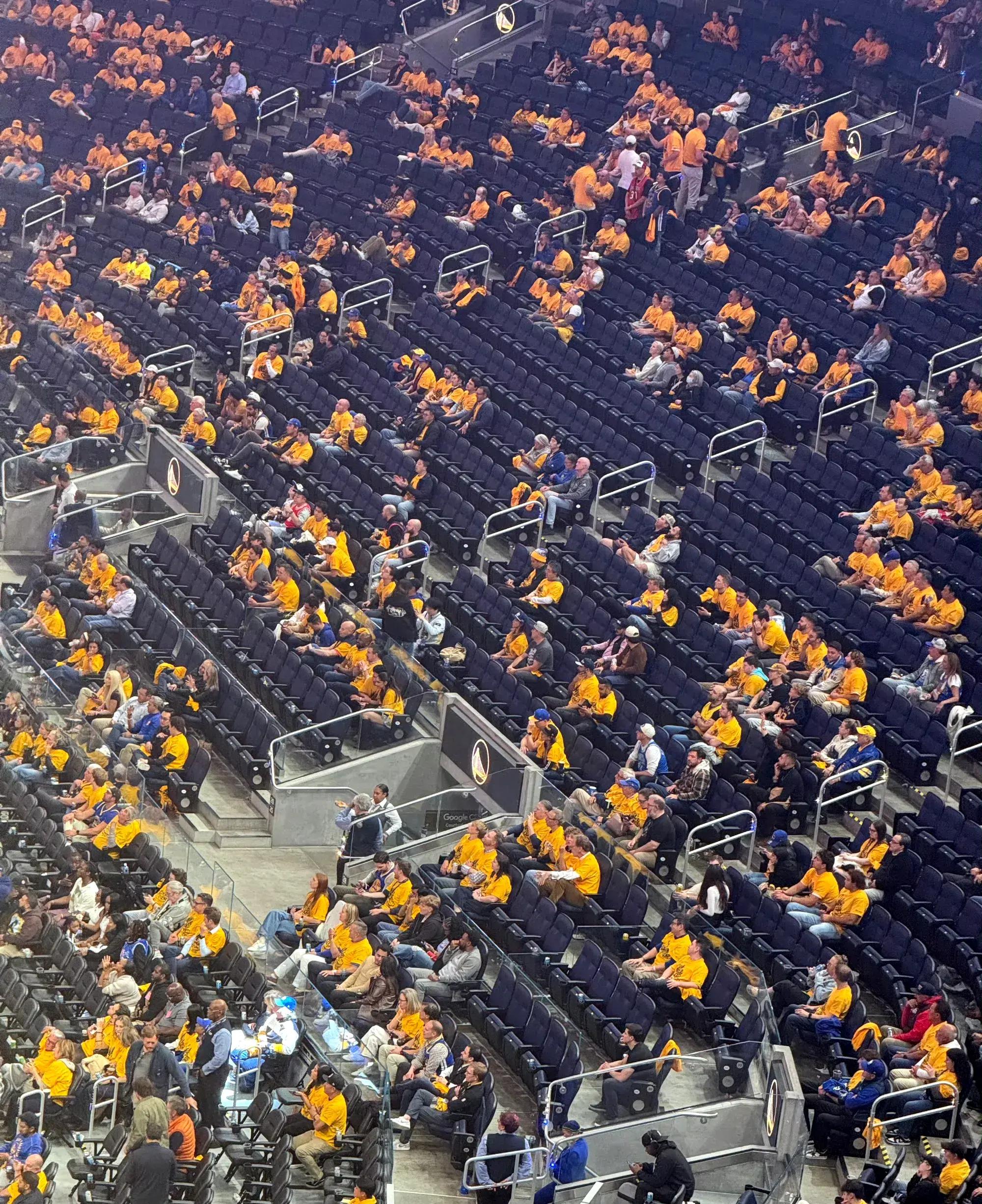 劲旅之战点燃球迷热情,球场氛围瞬间沸腾的简单介绍 劲旅之战点燃球迷热情,球场氛围瞬间沸腾的简单介绍