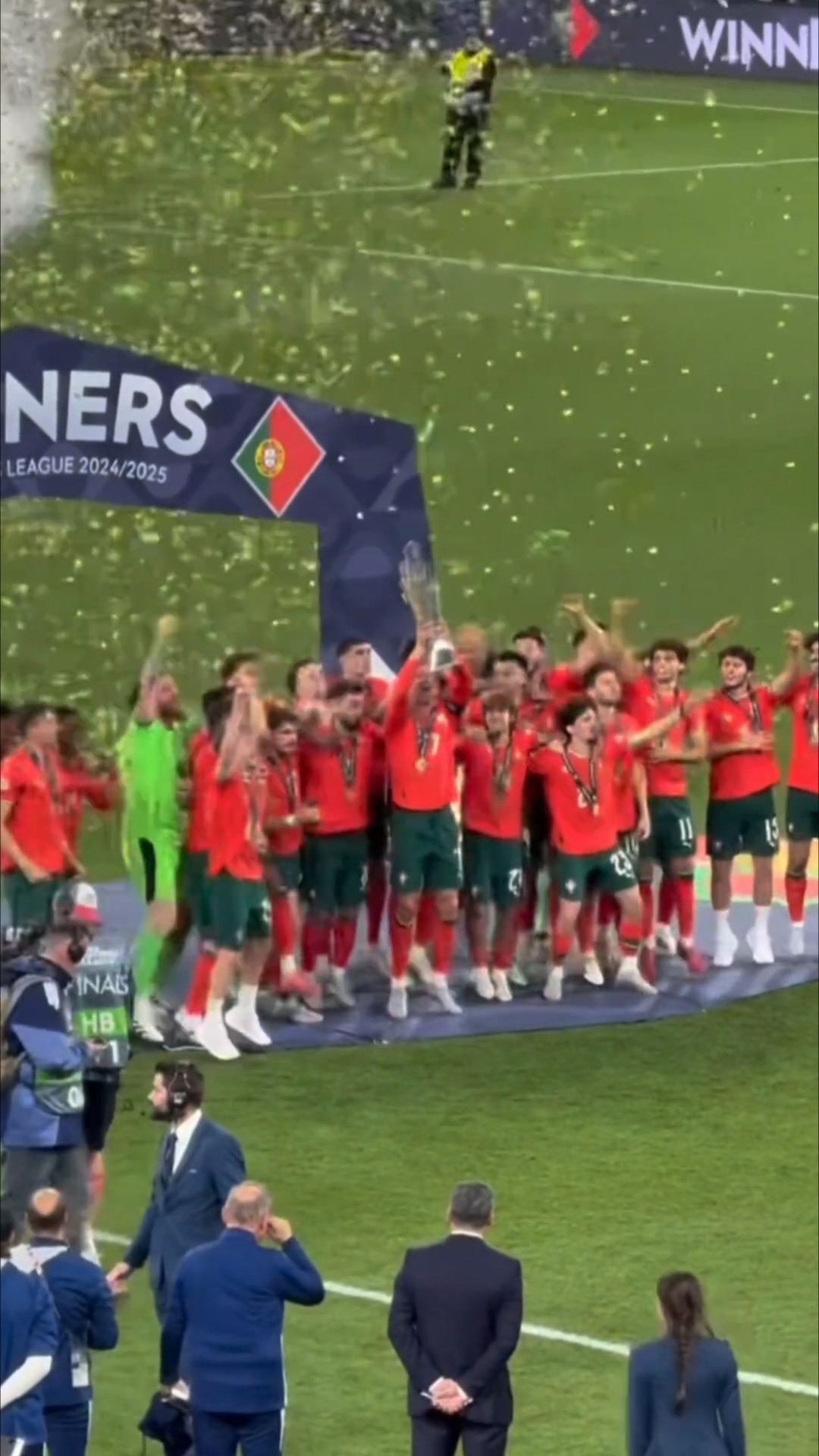 关于欧国联小组赛收官，强队晋级决赛圈的信息