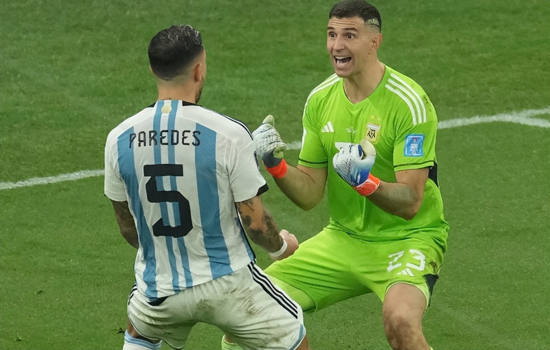 包含意大利队坚韧拼搏,逼平对手的词条 包含意大利队坚韧拼搏,逼平对手的词条