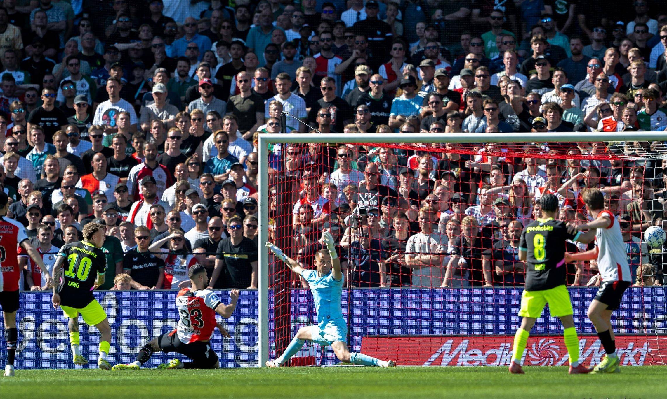 爱游戏网址-包含荷甲联赛：阿贾克斯队在比赛中碾压对手，轻松获胜！的词条